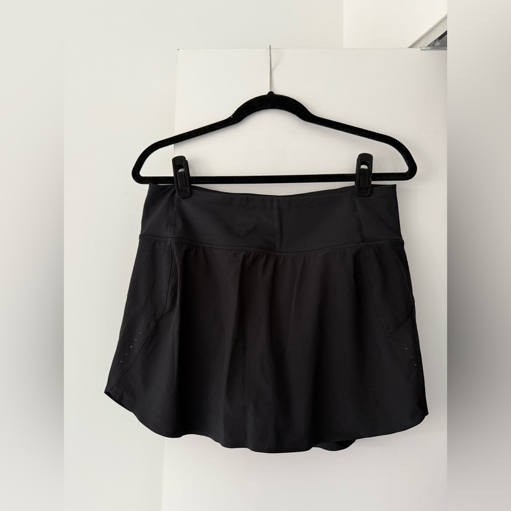 Athleta Run with it Skort Size Medium